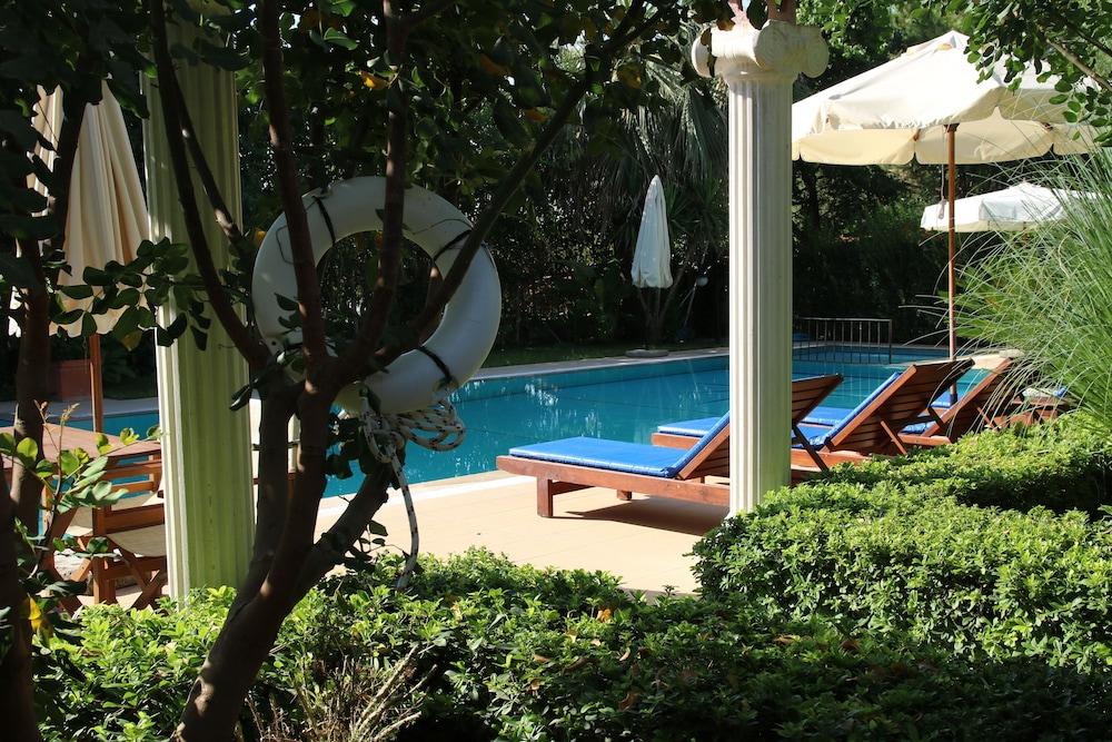 Hotel Dalos غوجيك المظهر الخارجي الصورة