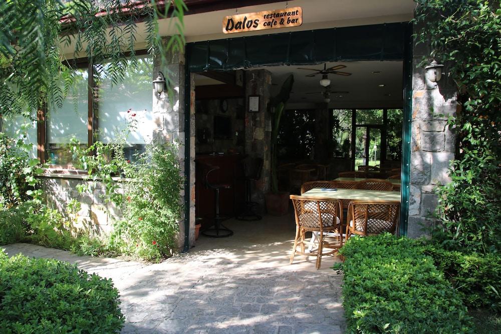 Hotel Dalos غوجيك المظهر الخارجي الصورة