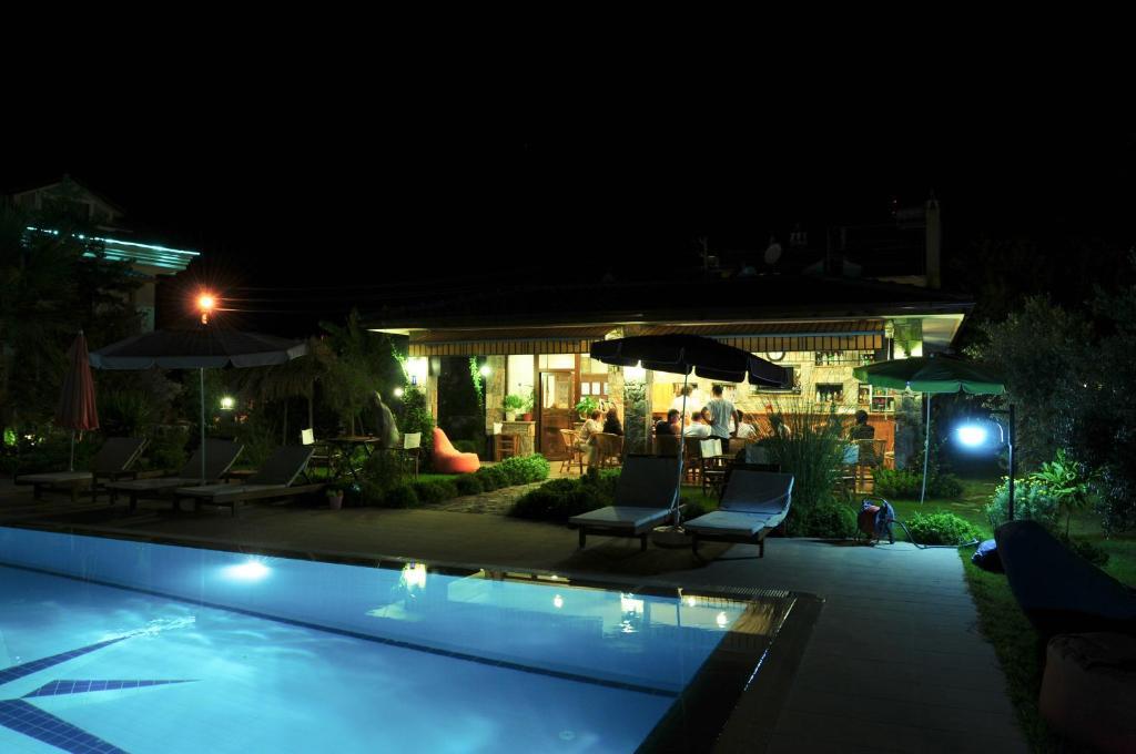 Hotel Dalos غوجيك المظهر الخارجي الصورة
