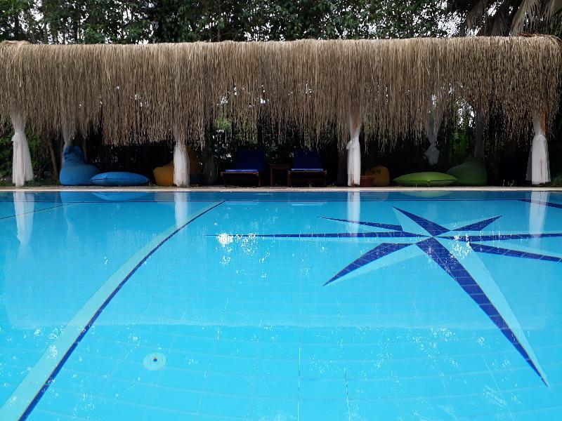 Hotel Dalos غوجيك المظهر الخارجي الصورة